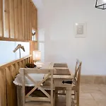 Aquablusyros 2 公寓
