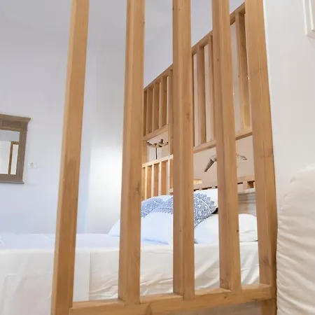 Aquablusyros 2 * Posidhonia (Syros)