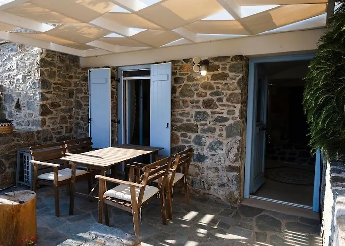 Aquablusyros 2 * Posidhonia (Syros)